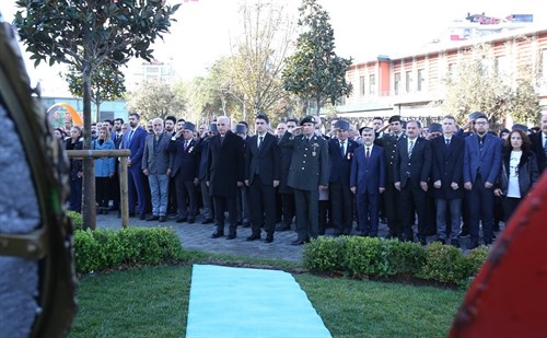 Cumhuriyetimizin Kurucusu Gazi Mustafa Kemal Atatürk’ün Ebediyete İrtihalinin 84. Yıl Dönümü Dolayısıyla Çelenk Sunma Töreni Düzenlendi